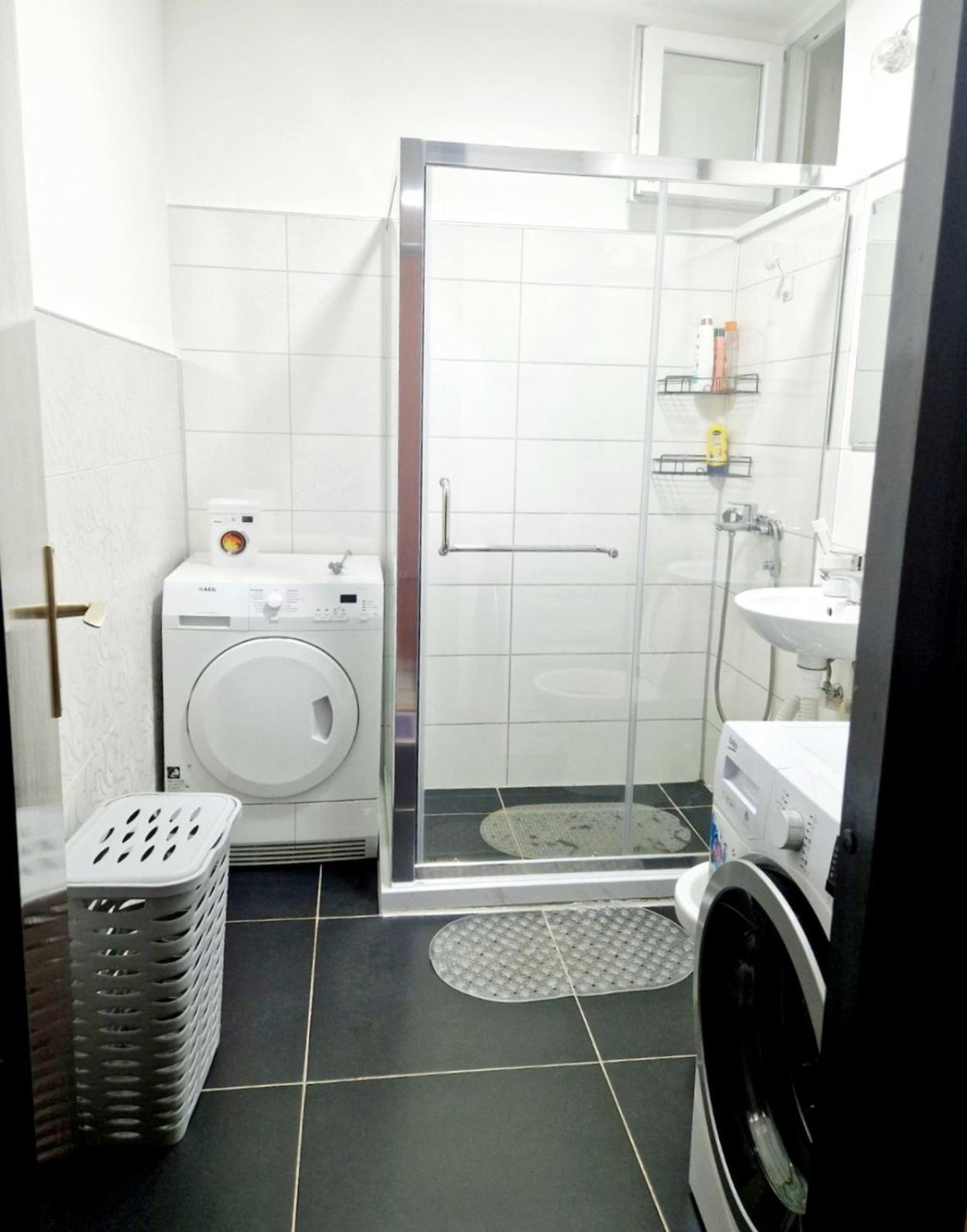 Esperanto Apartment รานเย ภายนอก รูปภาพ