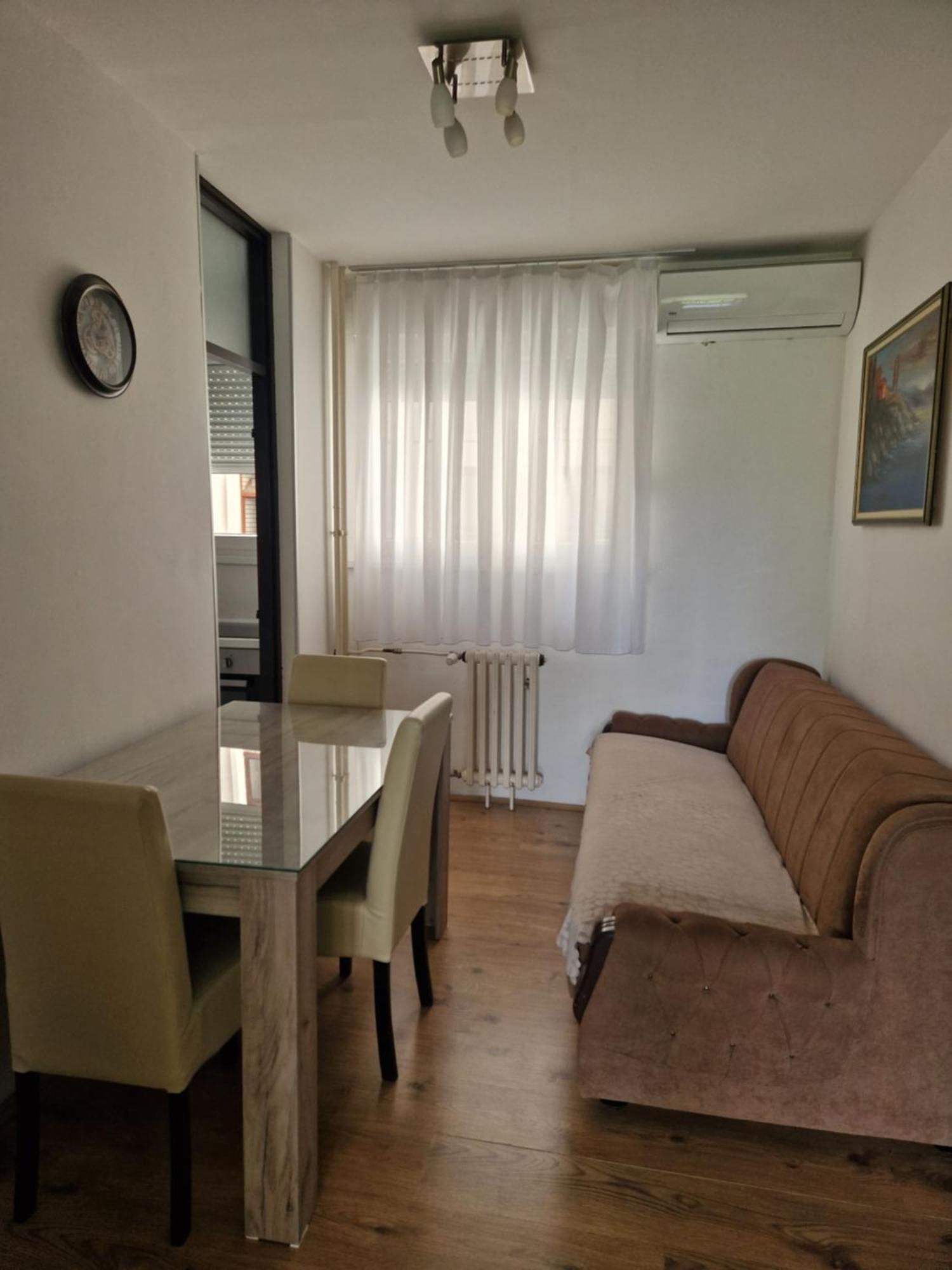 Esperanto Apartment รานเย ภายนอก รูปภาพ