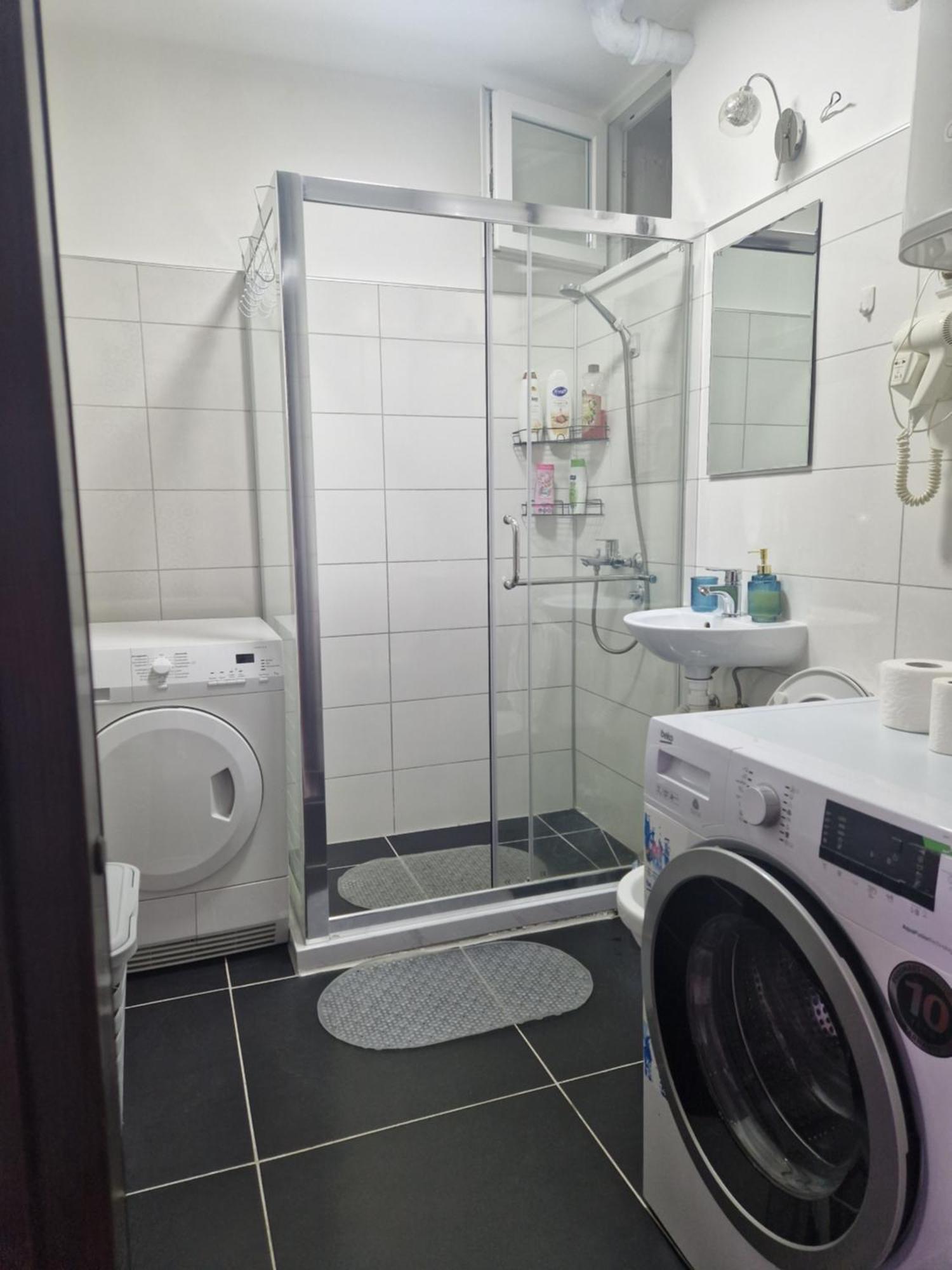 Esperanto Apartment รานเย ภายนอก รูปภาพ